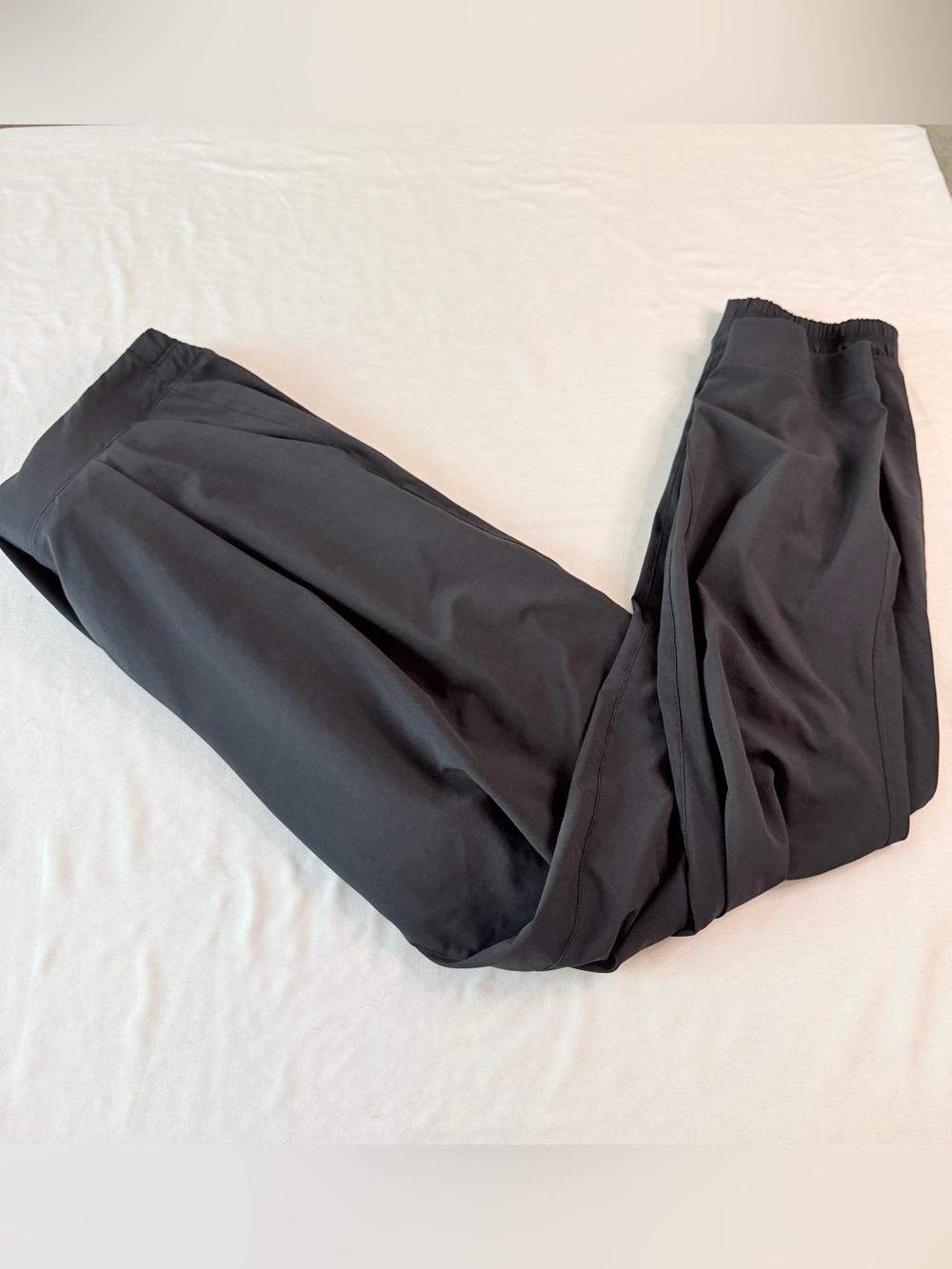 Lululemon Black Pleated Front Jogger‎ Pants Size 8 Lightweight Athleisure